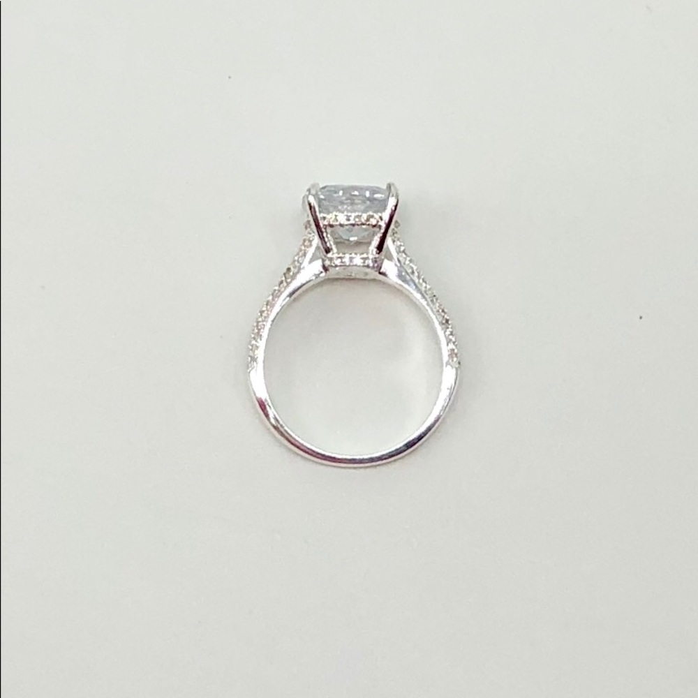 5 carat white sapphire in a 925 silver setting - Picture 3 of 8